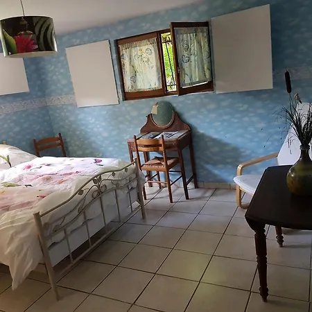 La Du Bout Du Monde Bed & Breakfast 3*