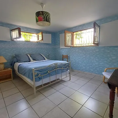 La Du Bout Du Monde Bed and Breakfast